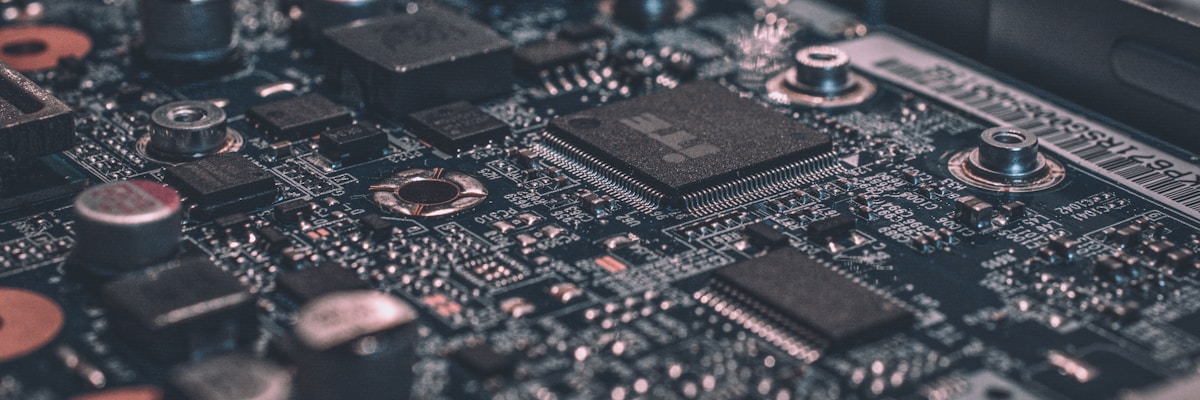 TechFlow Electronics Store