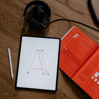 TechFlow Accessories Logo